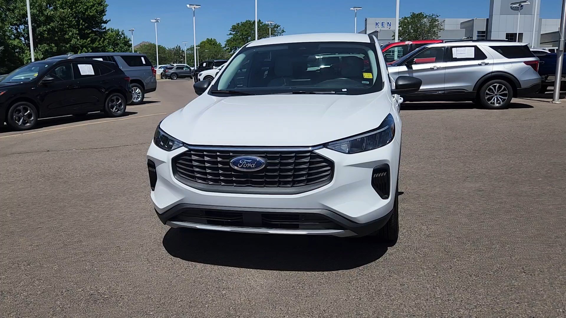 Certified 2025 Ford Escape Active AWD/4WD image 9