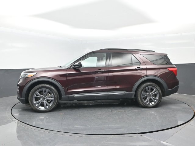 Certified 2022 Ford Explorer XLT w/ Equipment Group 202A AWD/4WD image 4
