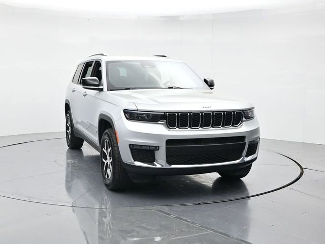 Used 2025 Jeep Grand Cherokee L Limited AWD/4WD image 4
