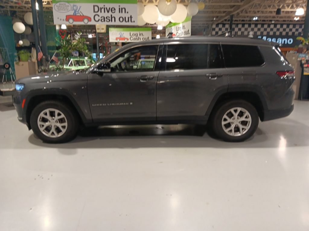 Used 2023 Jeep Grand Cherokee L Limited AWD/4WD image 11
