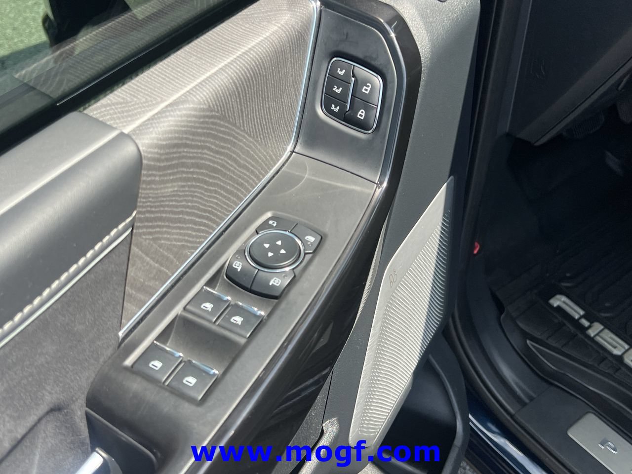Certified 2023 Ford F150 Lightning Platinum AWD/4WD image 19