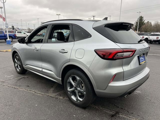 Certified 2023 Ford Escape ST-Line image 3