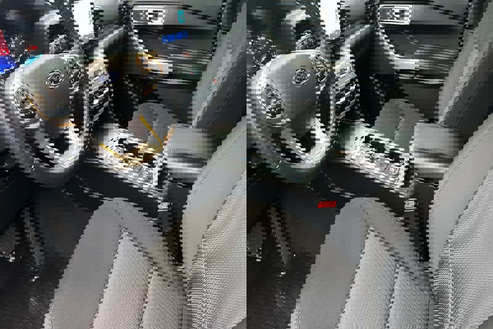 Certified 2022 Ford Explorer XLT image 11