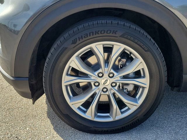 Certified 2020 Ford Explorer XLT w/ Equipment Group 202A AWD/4WD image 8