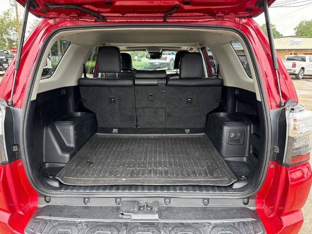 Used 2020 Toyota 4Runner Venture w/ Moonroof Package AWD/4WD image 8