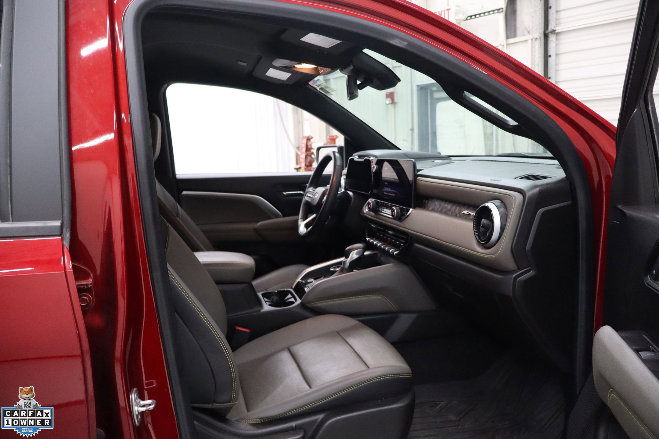 Used 2024 Chevrolet Colorado ZR2 w/ ZR2 Convenience Package III image 30