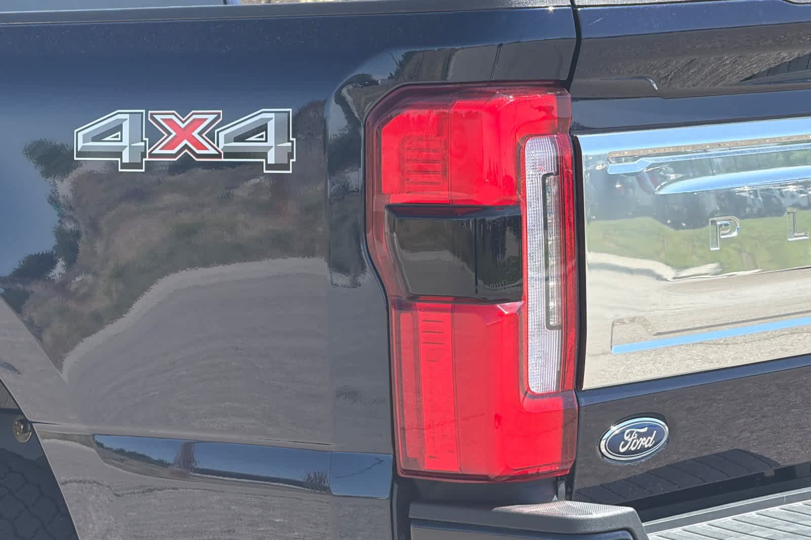 Certified 2024 Ford F350 Platinum AWD/4WD image 27