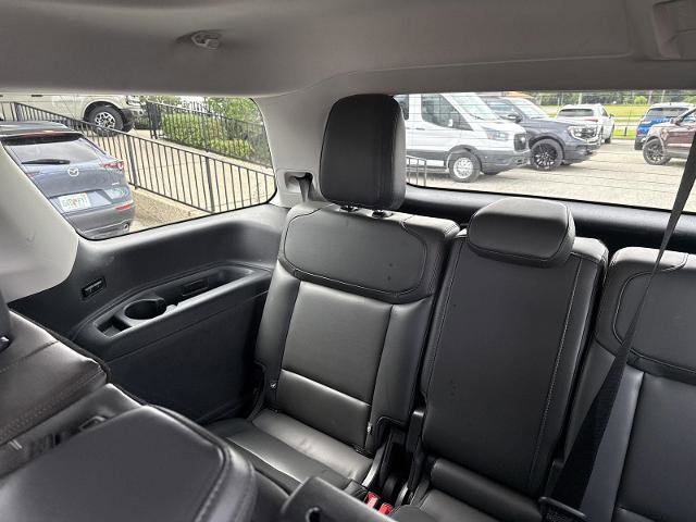 Certified 2025 Ford Expedition Active AWD/4WD image 7