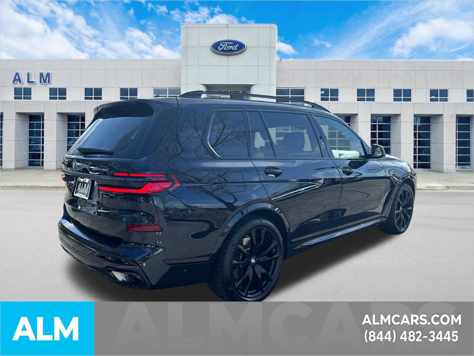 Used 2024 BMW X7 xDrive40i w/ M Sport Package AWD/4WD image 5