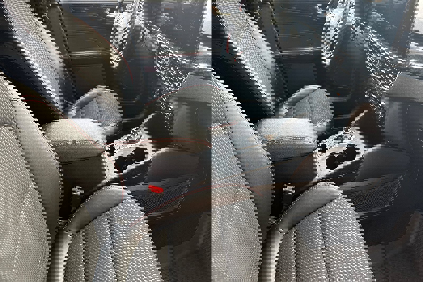 Certified 2023 Ford Escape ST-Line Select w/ Tech Pack #1 image 17