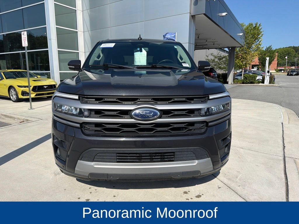 Certified 2022 Ford Expedition XLT RWD image 3