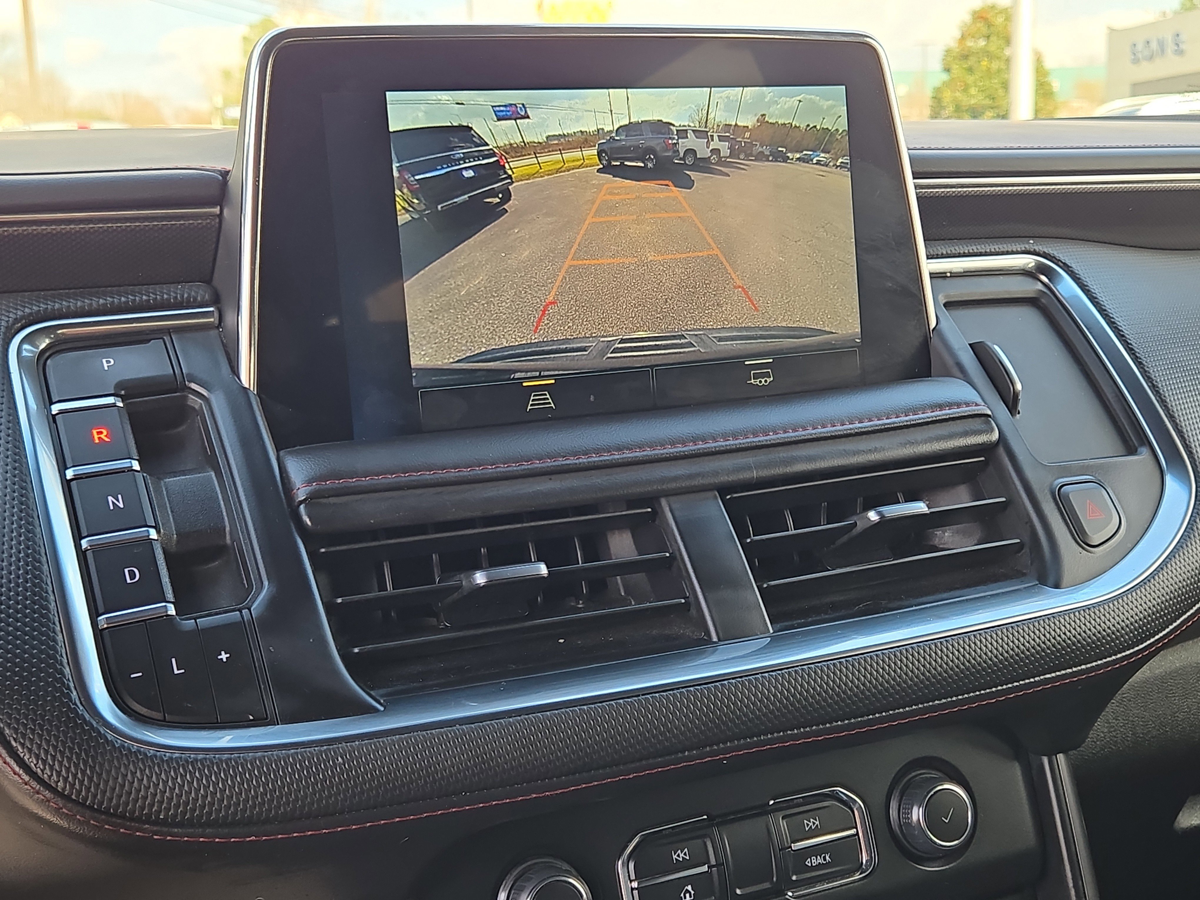 Used 2024 Chevrolet Suburban RST image 29