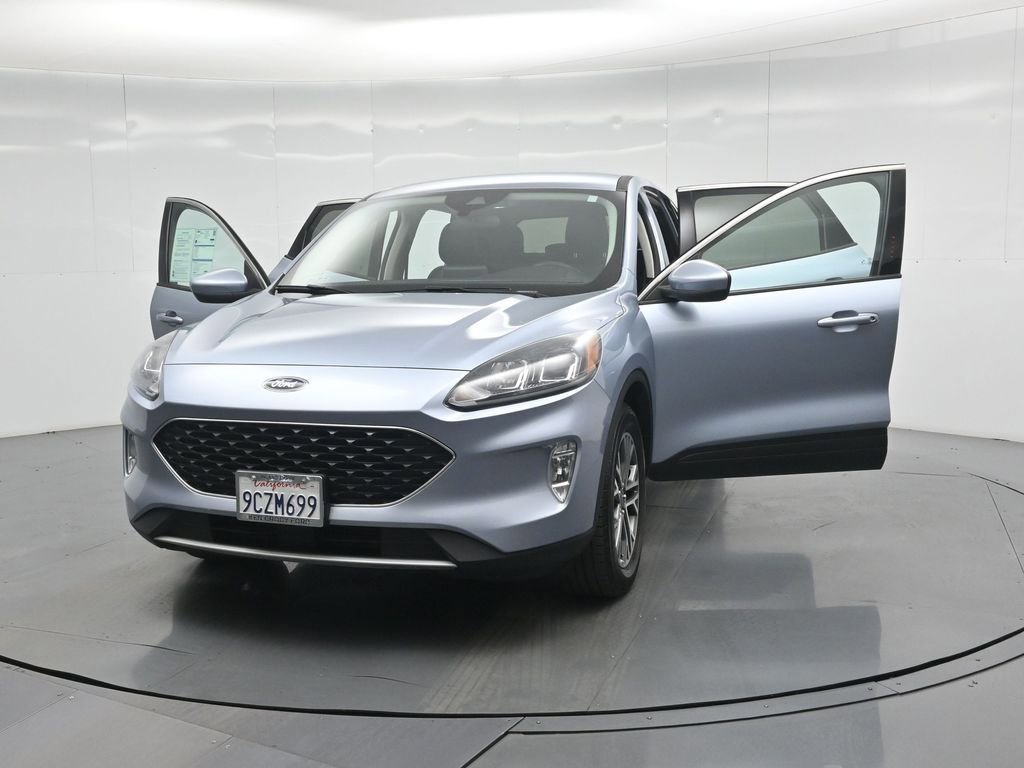 Certified 2022 Ford Escape SEL w/ Class II Trailer Tow Package image 32