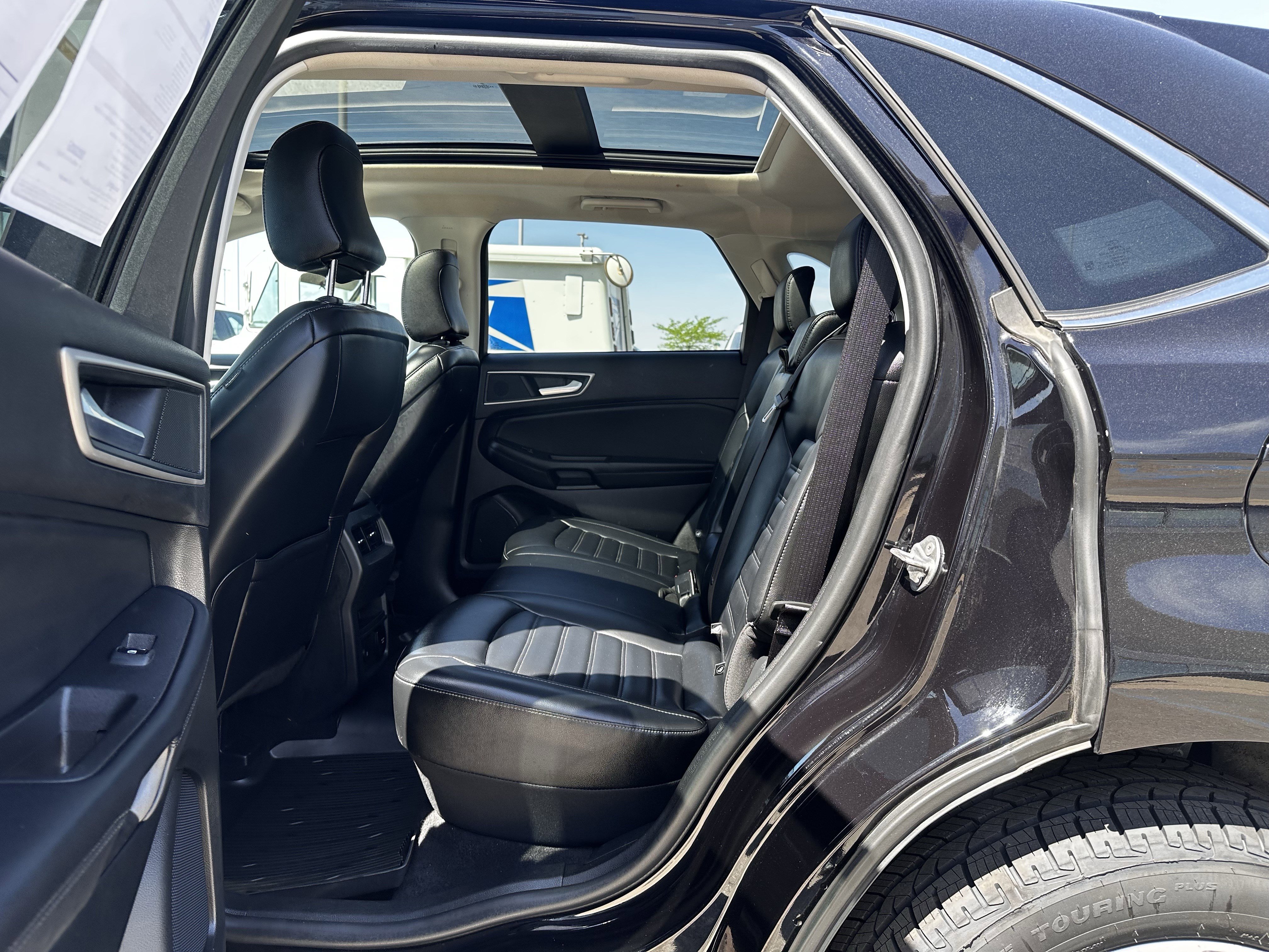 Certified 2024 Ford Edge SEL w/ Convenience Package AWD/4WD image 19