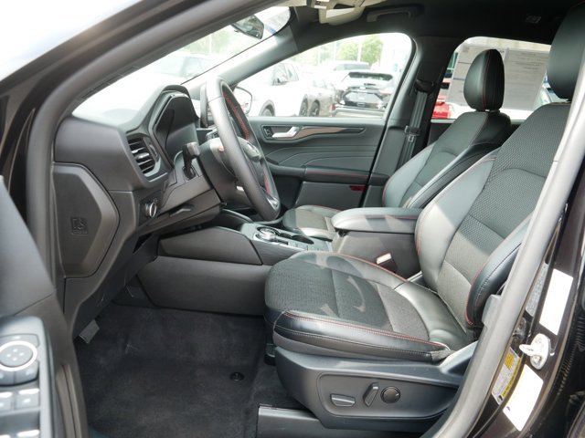 Certified 2026 Ford Escape ST-Line AWD/4WD image 12