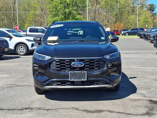 Certified 2024 Ford Escape ST-Line w/ Tech Pack #1 AWD/4WD image 3