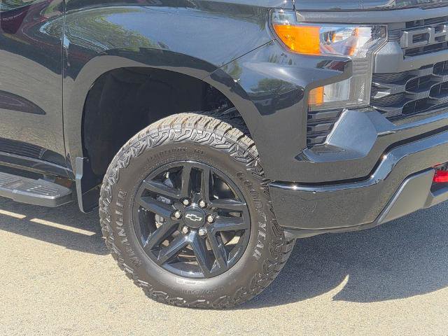 Used 2024 Chevrolet Silverado 1500 Custom Trail Boss w/ LPO, Dark Essentials Package image 9