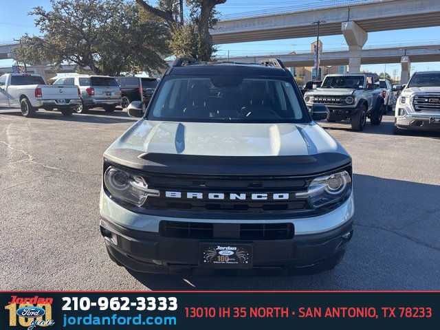 Certified 2022 Ford Bronco Sport Outer Banks w/ Tech Package image 2