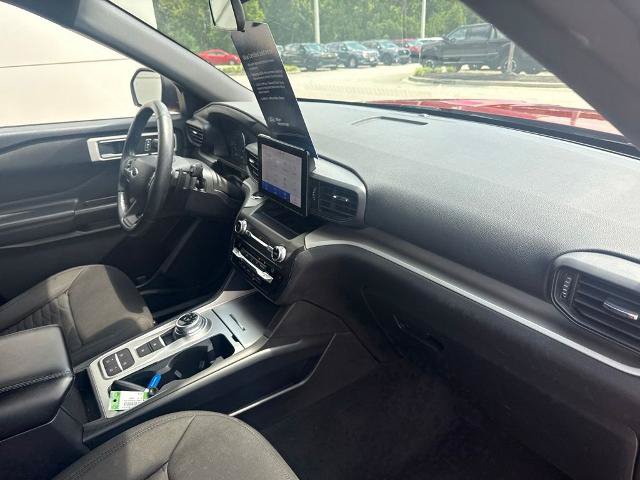 Certified 2020 Ford Explorer XLT w/ Comfort Package RWD image 30