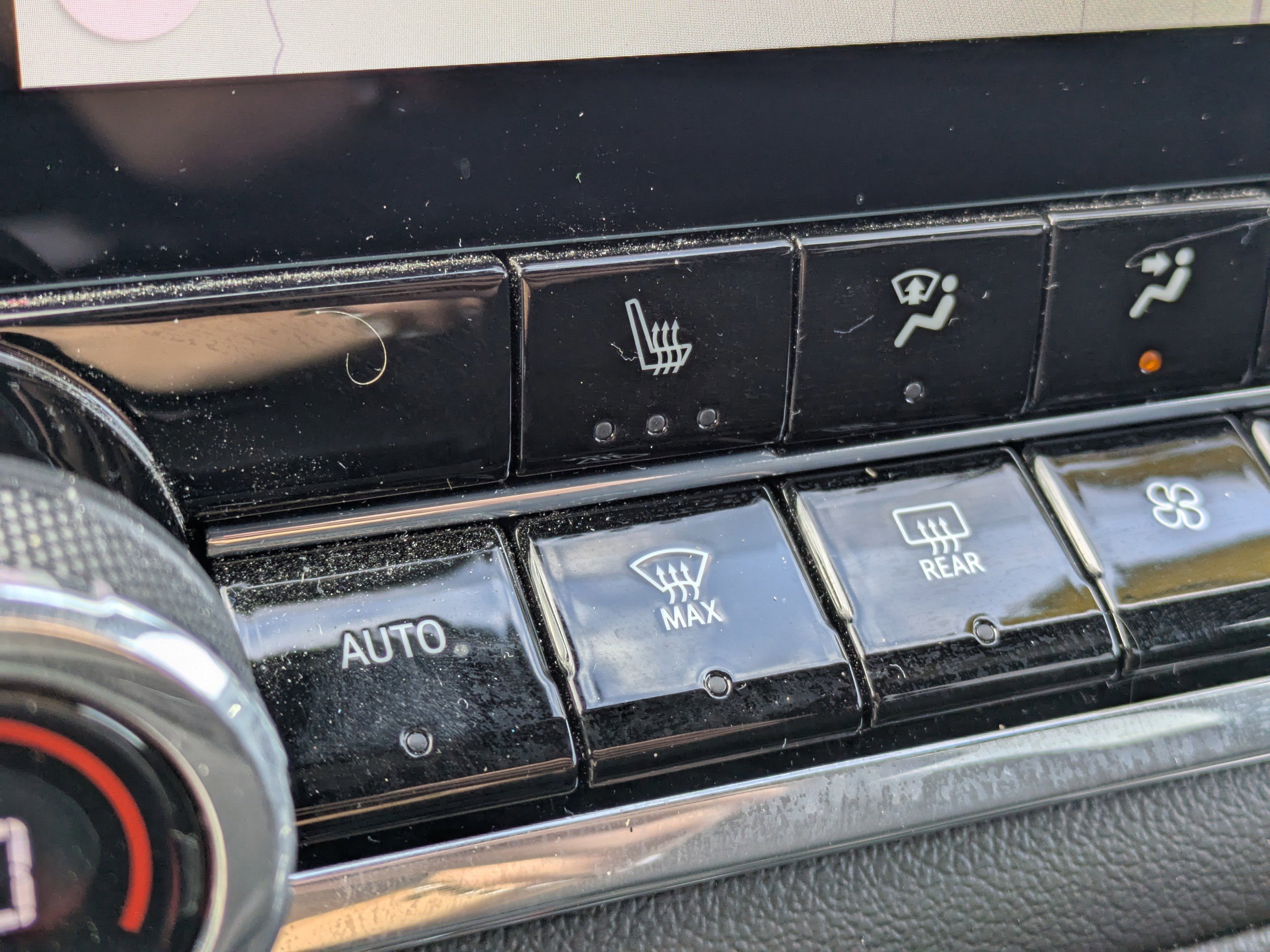 Used 2024 Chevrolet Colorado LT w/ LT Convenience Package II image 24