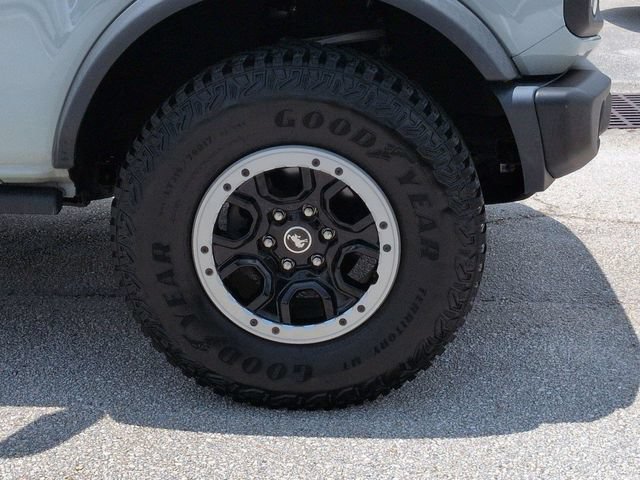 Certified 2022 Ford Bronco Black Diamond w/ Sasquatch Package AWD/4WD image 11