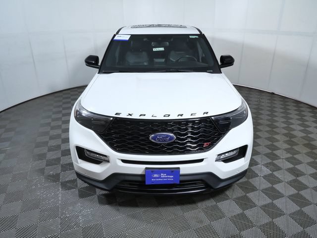 Certified 2022 Ford Explorer ST w/ Equipment Group 401A AWD/4WD image 3