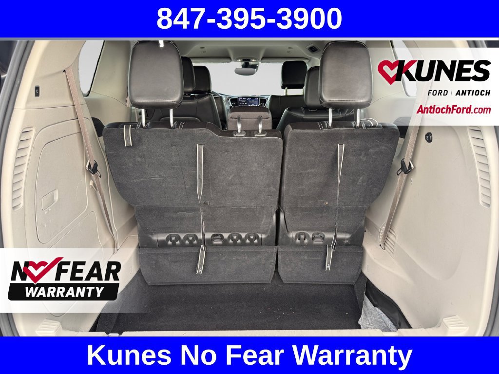 Used 2023 Chrysler Pacifica Touring-L FWD image 45