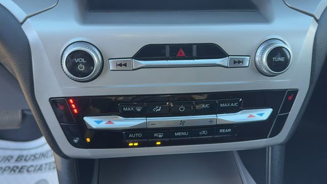 Certified 2022 Ford Explorer XLT w/ Equipment Group 202A image 27