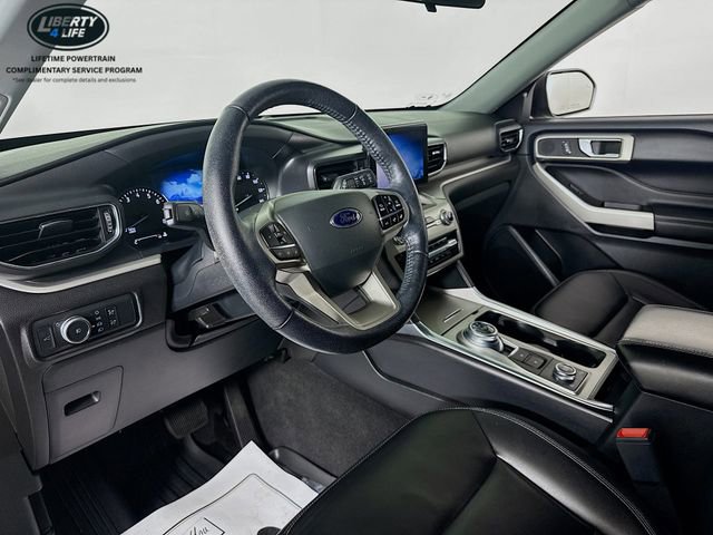Certified 2022 Ford Explorer XLT w/ Equipment Group 202A image 9