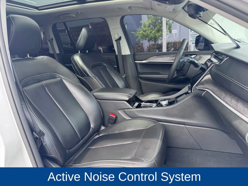 Used 2023 Jeep Grand Cherokee Limited RWD image 20