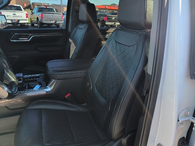 Used 2023 Chevrolet Silverado 1500 LTZ w/ Technology Package AWD/4WD image 18