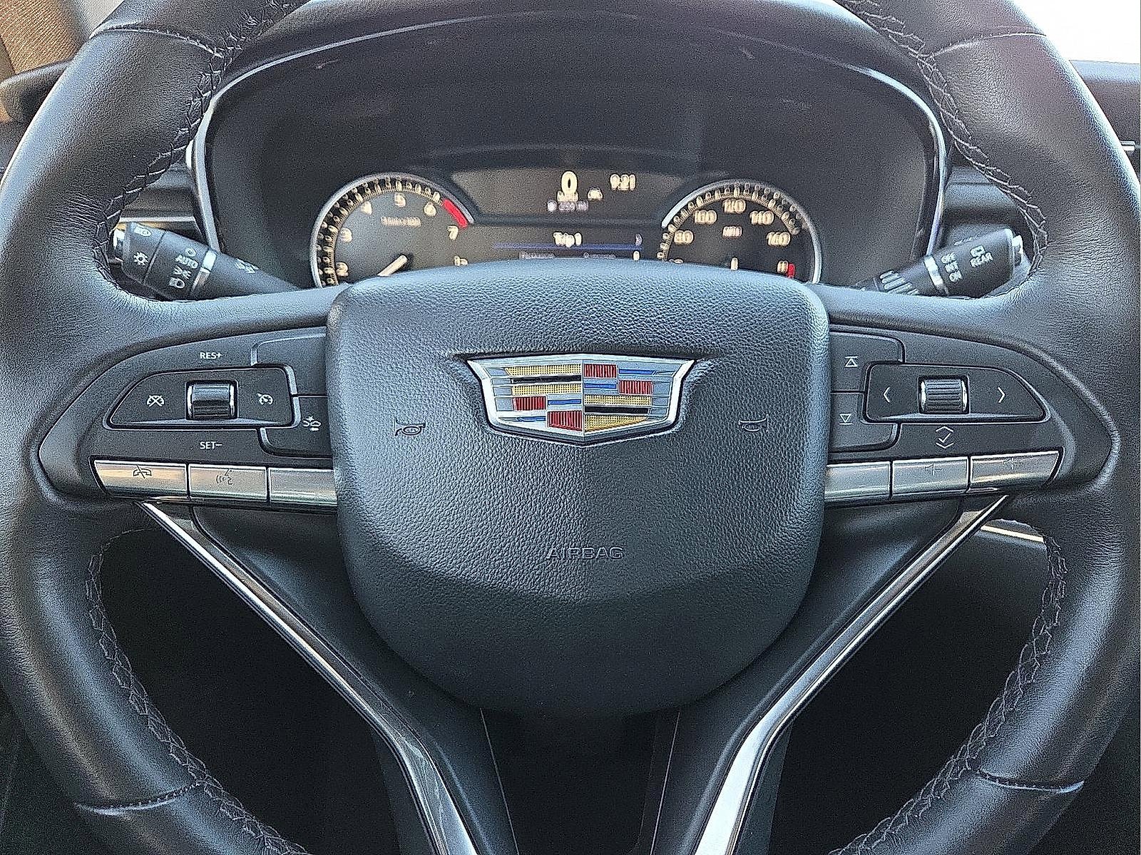 Used 2024 Cadillac XT6 Luxury image 24