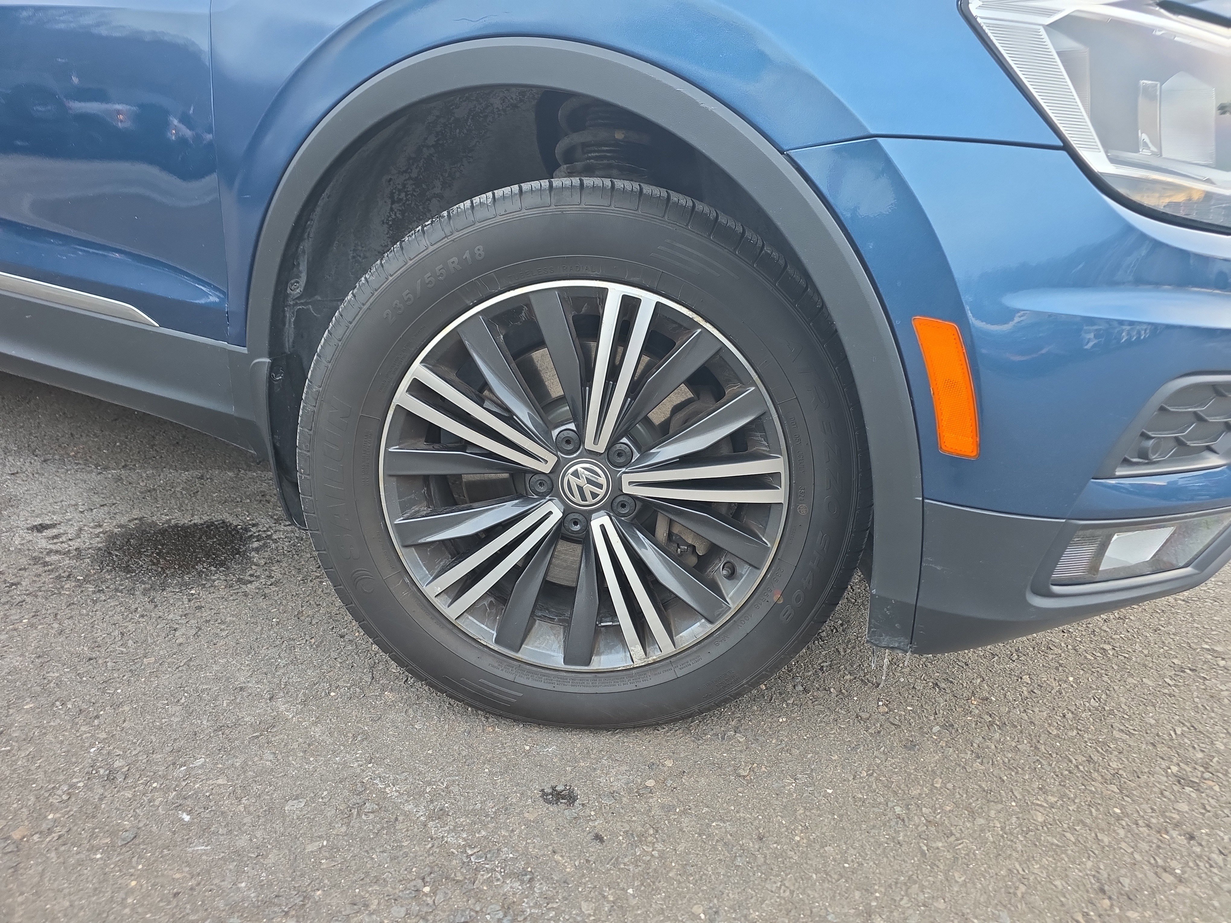 Used 2019 Volkswagen Tiguan SEL w/ 3rd Row Seat Package image 10