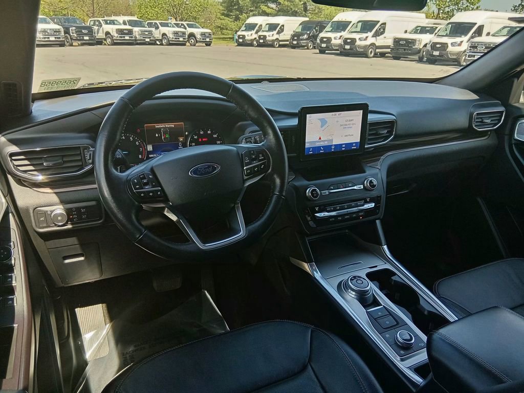 Certified 2020 Ford Explorer Limited AWD/4WD image 13