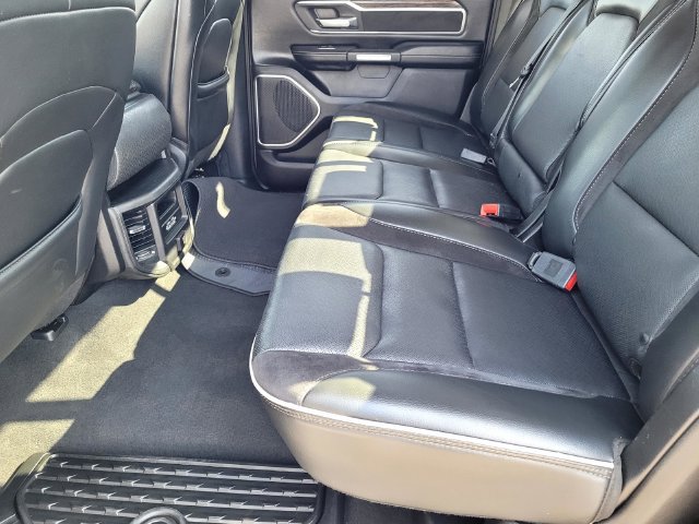 Used 2019 RAM 1500 Laramie AWD/4WD image 12