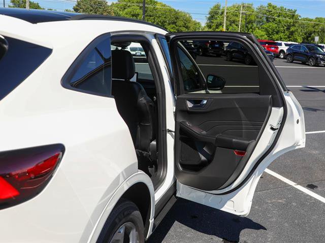 Certified 2024 Ford Escape ST-Line w/ Tech Pack #1 AWD/4WD image 31