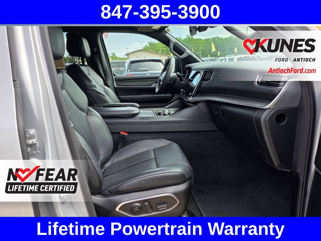 Used 2024 Jeep Wagoneer Series II w/ Flexible Seating Group AWD/4WD image 33