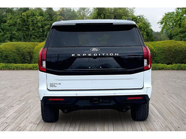 Certified 2025 Ford Expedition Active image 2