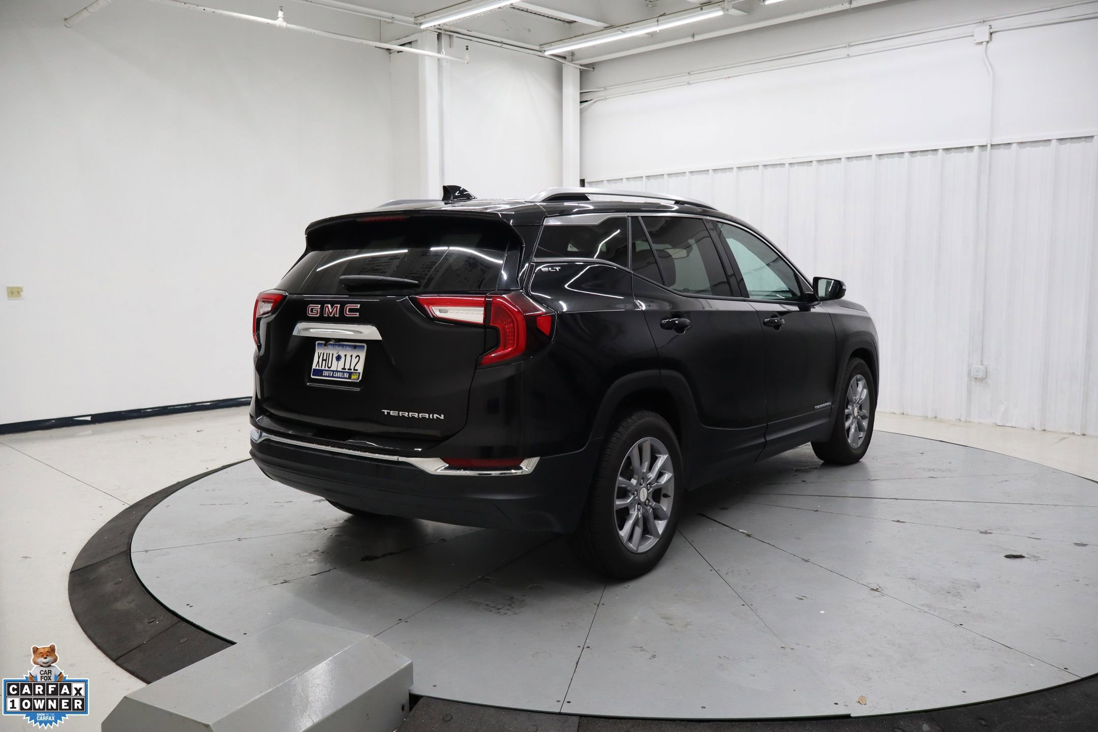 Used 2024 GMC Terrain SLT image 7