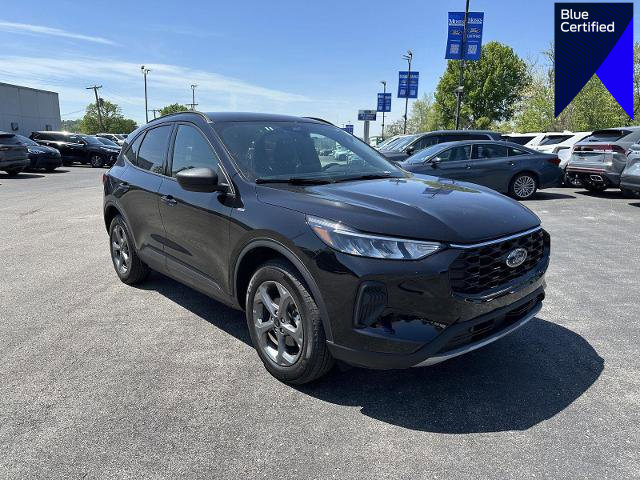 Certified 2025 Ford Escape ST-Line AWD/4WD image 1