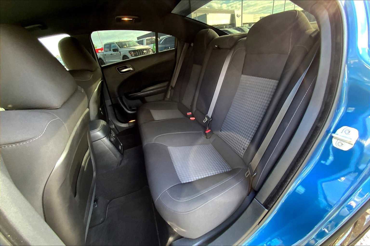 Used 2023 Dodge Charger R/T w/ Blacktop Package image 29