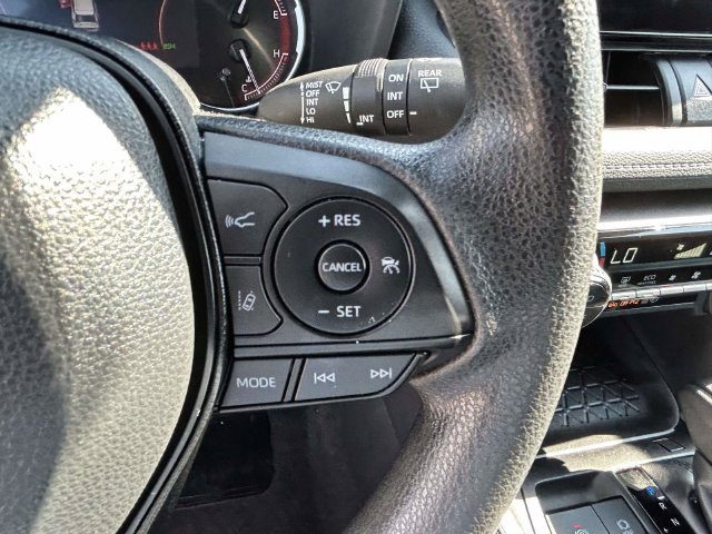Used 2024 Toyota RAV4 XLE FWD image 11