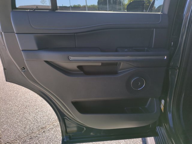 Certified 2024 Ford Expedition XLT RWD image 29