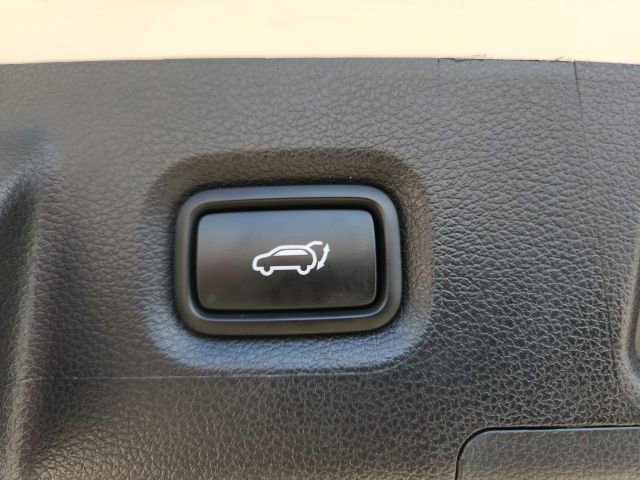 Used 2023 Hyundai Santa Fe SEL image 19