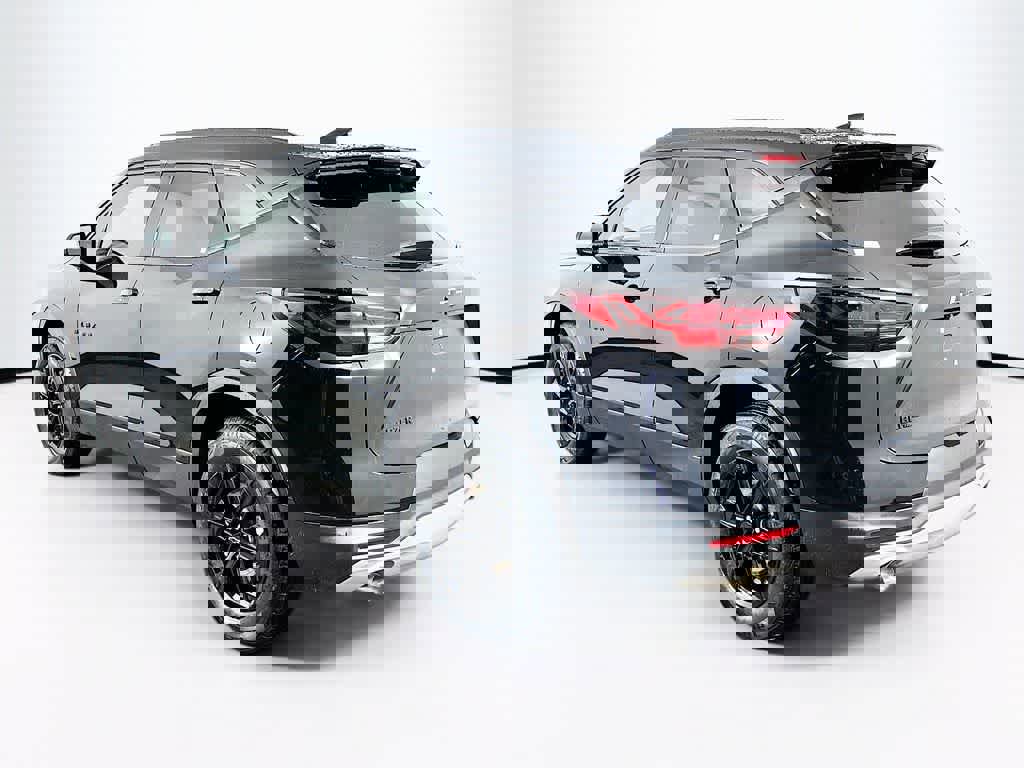 Used 2023 Chevrolet Blazer LT w/ Convenience Package image 3