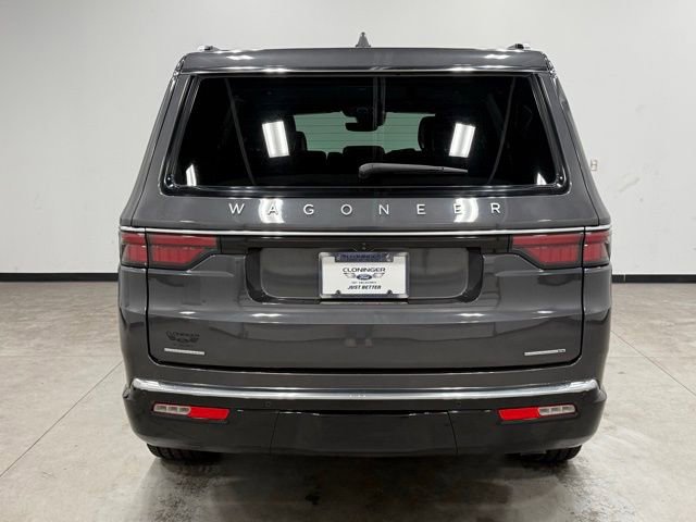 Used 2022 Jeep Wagoneer Series III w/ Premium Group I AWD/4WD image 10