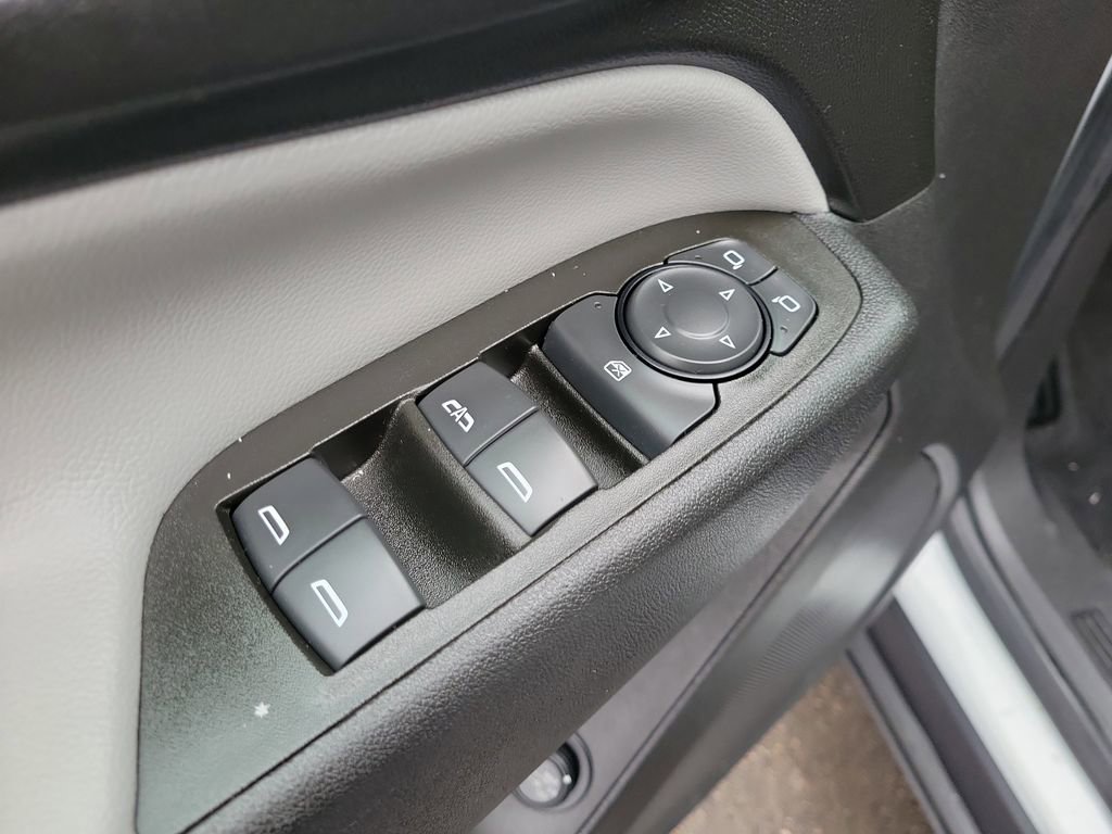 Used 2022 Chevrolet Equinox LT FWD image 17