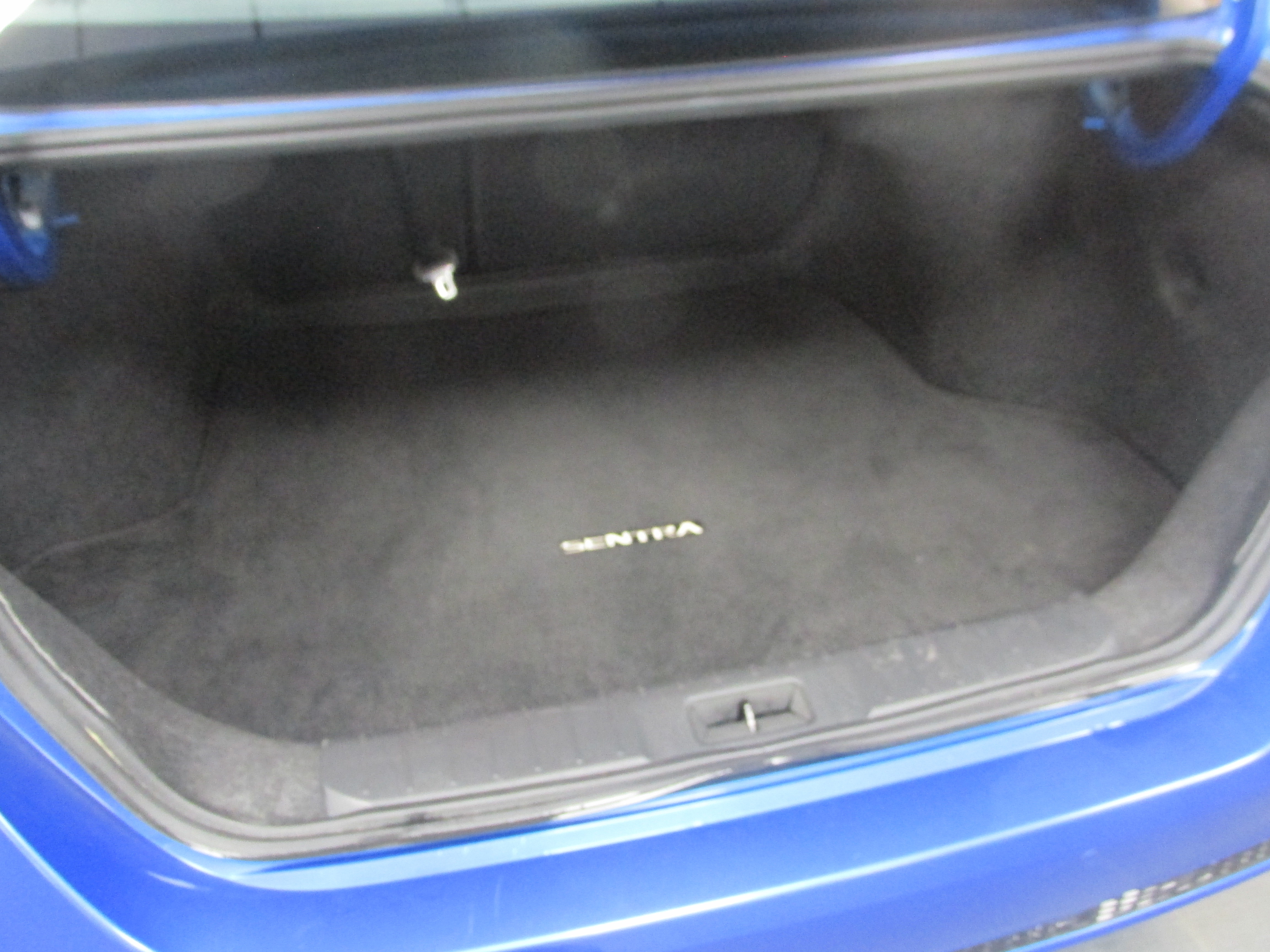 Used 2024 Nissan Sentra SV FWD image 22