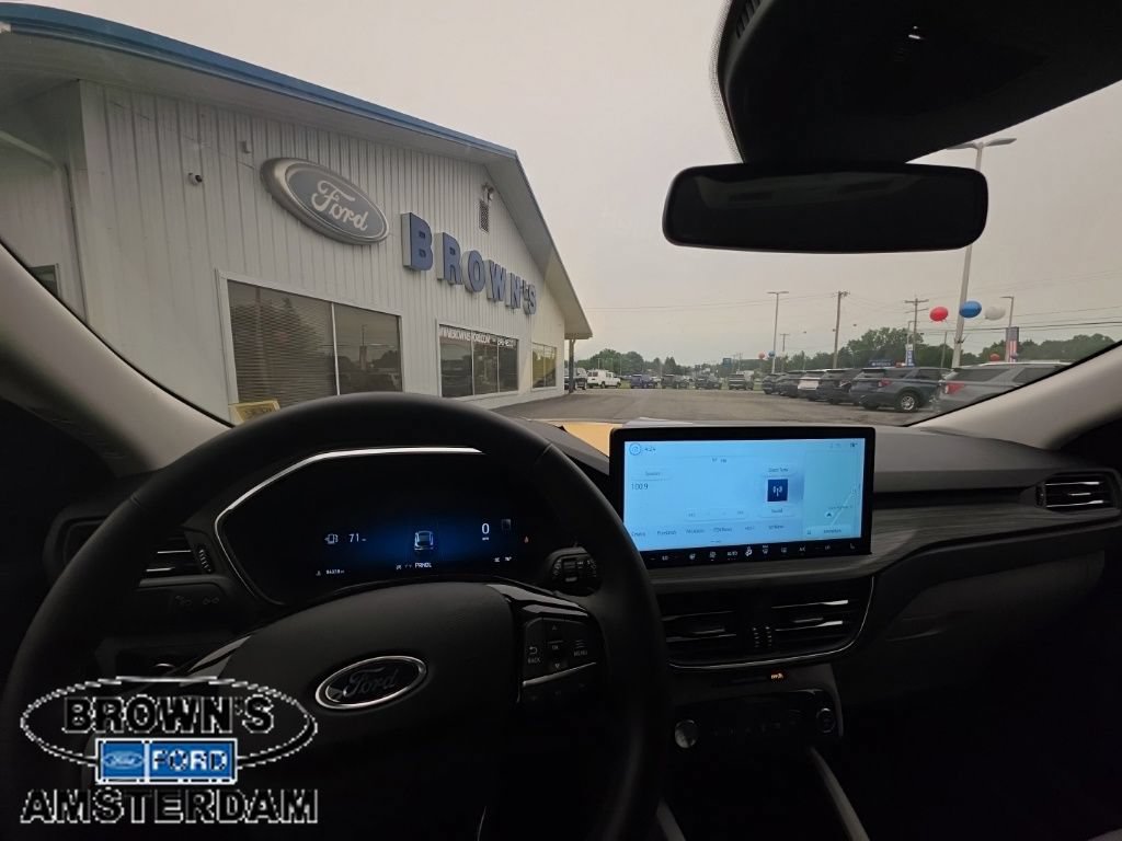 Certified 2025 Ford Escape Platinum w/ Premium Technology Package AWD/4WD image 2