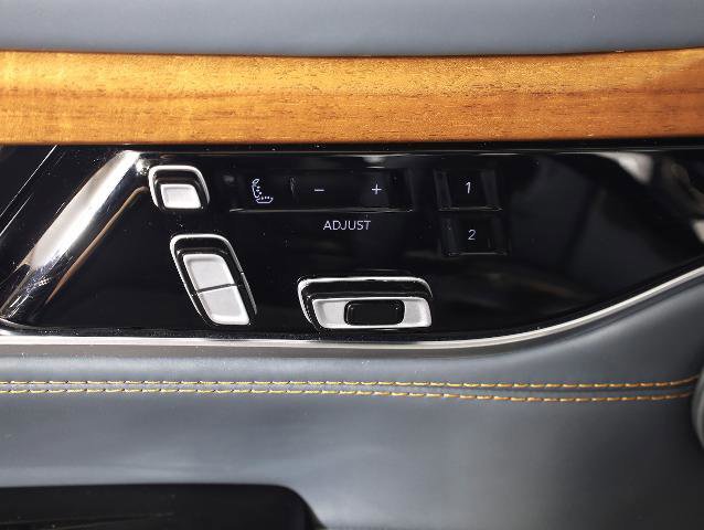 Used 2023 Jeep Grand Wagoneer L Series III w/ Rear Seat Video Group 1 image 22